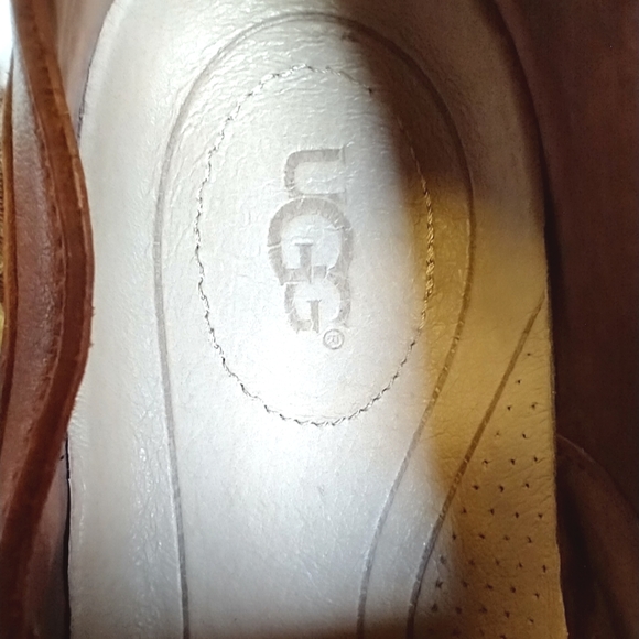UGG Men's Slip-ons!! - Picture 5 of 9